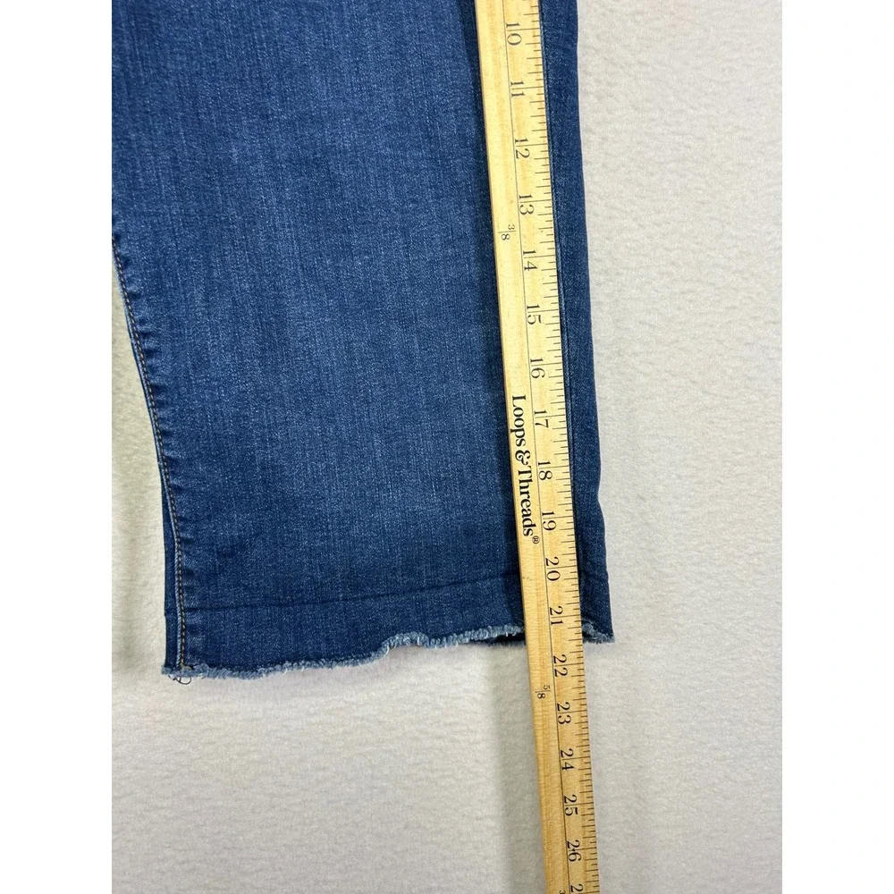 Casual Loft Outlet Womens 6 Blue Denim Raw‎ Hem Bermuda Shorts 5262